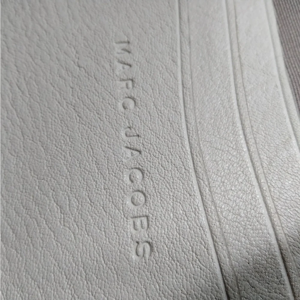 SOLD Authentic MARC JACOBS  Crossbody Bag Leather - Picture 10 of 16